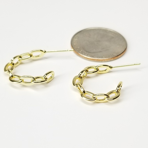 NEW Dainty Chain Link Hoop Huggie Earrings - Picture 6 of 6